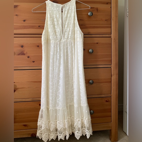 ZARA sleeveless lace dress - Picture 2 of 4